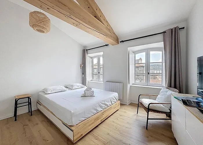 Vue Cathédrale Lumineux&équipé En Plein Centre